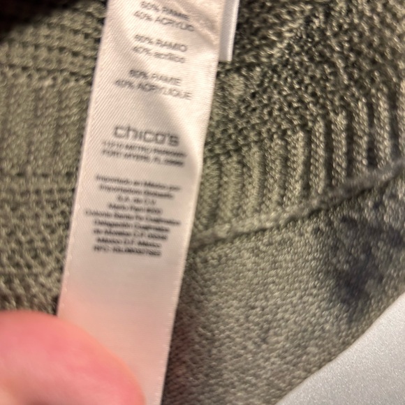 Women’s Chico’s Size 2 Olive Featherweight Cardigan, a style essential! - Picture 9 of 11